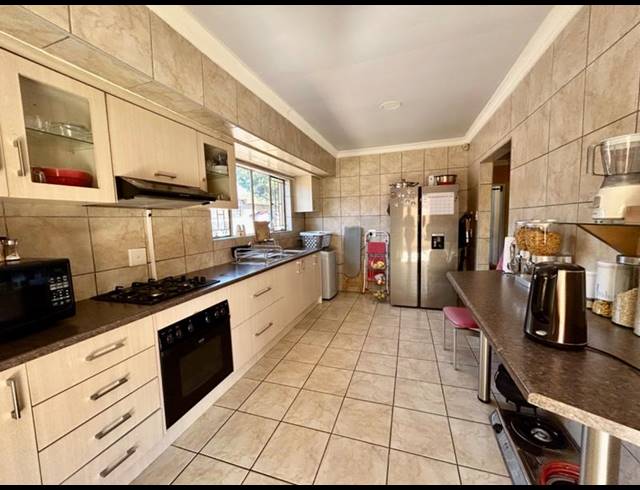 2 BEDROOM HOUSE FOR SALE IN VANDERBIJLPARK CW 6